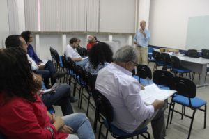 Em reunião sobre aposentadoria da ADUSC o docente Salvador Trevisan fala sobre encontro sobre aposentadoria promovido pelo ANDES-SN. 